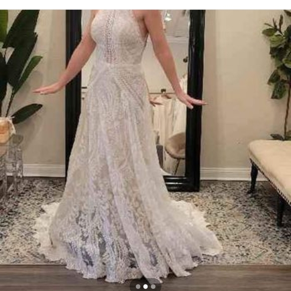 All Who Wonder Designer Wedding Dress - Picture 2 of 7